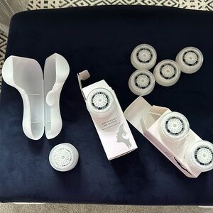 Clarisonic Mia 2 NEW replacement heads and travel case